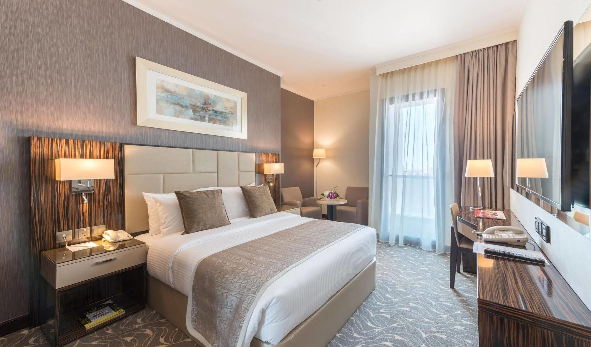 Hawthorn Extended Stay By Wyndham Abu Dhabi City Center Exterior foto